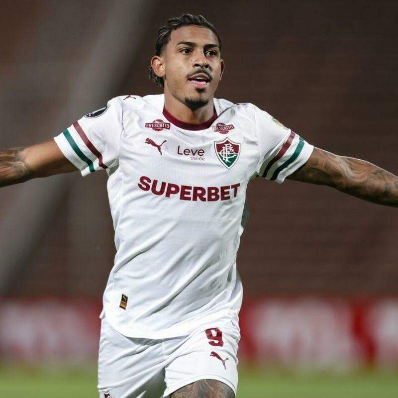 Fluminense arranca empate na Argentina e continua vivo na Libertadores