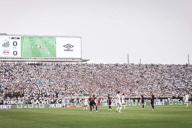 Em janeiro, os santistas lotaram a Neo Química Arena contra o Red Bull Bragantino, no Paulistão