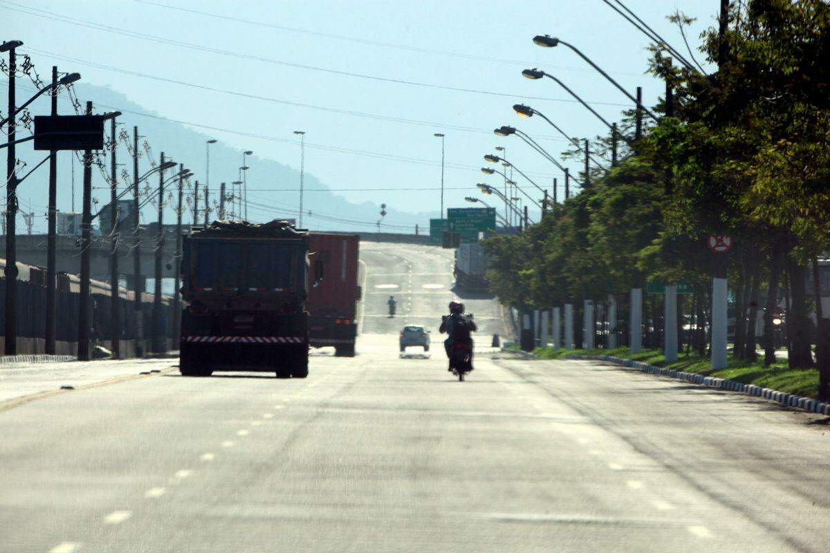 Truck traffic in Guarujá: works on the second phase of the Left Bank Perimeter Avenue will be considered during the analysis
