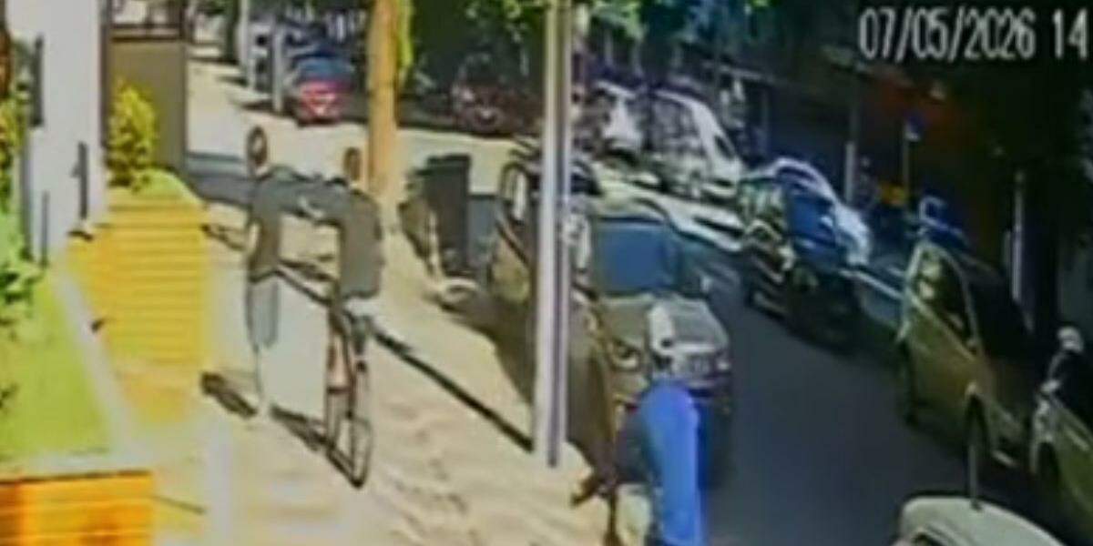 Homem estava parado na rua no momento da tentativa de roubo