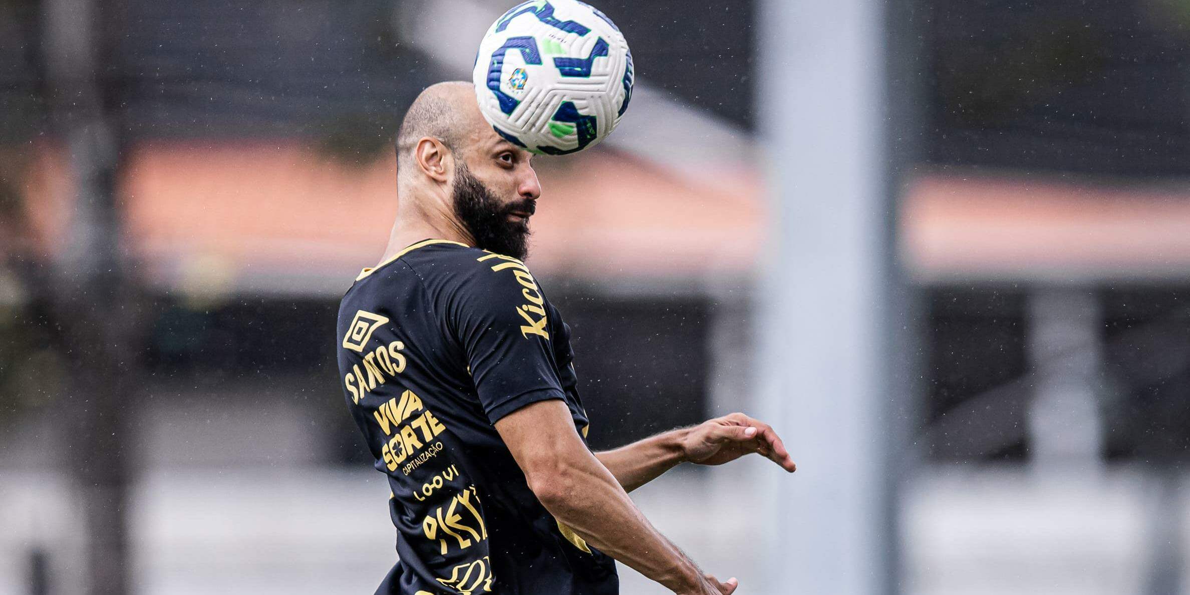 O meia-atacante Thaciano sofreu a lesão muscular no jogo contra o Deportivo Recoleta