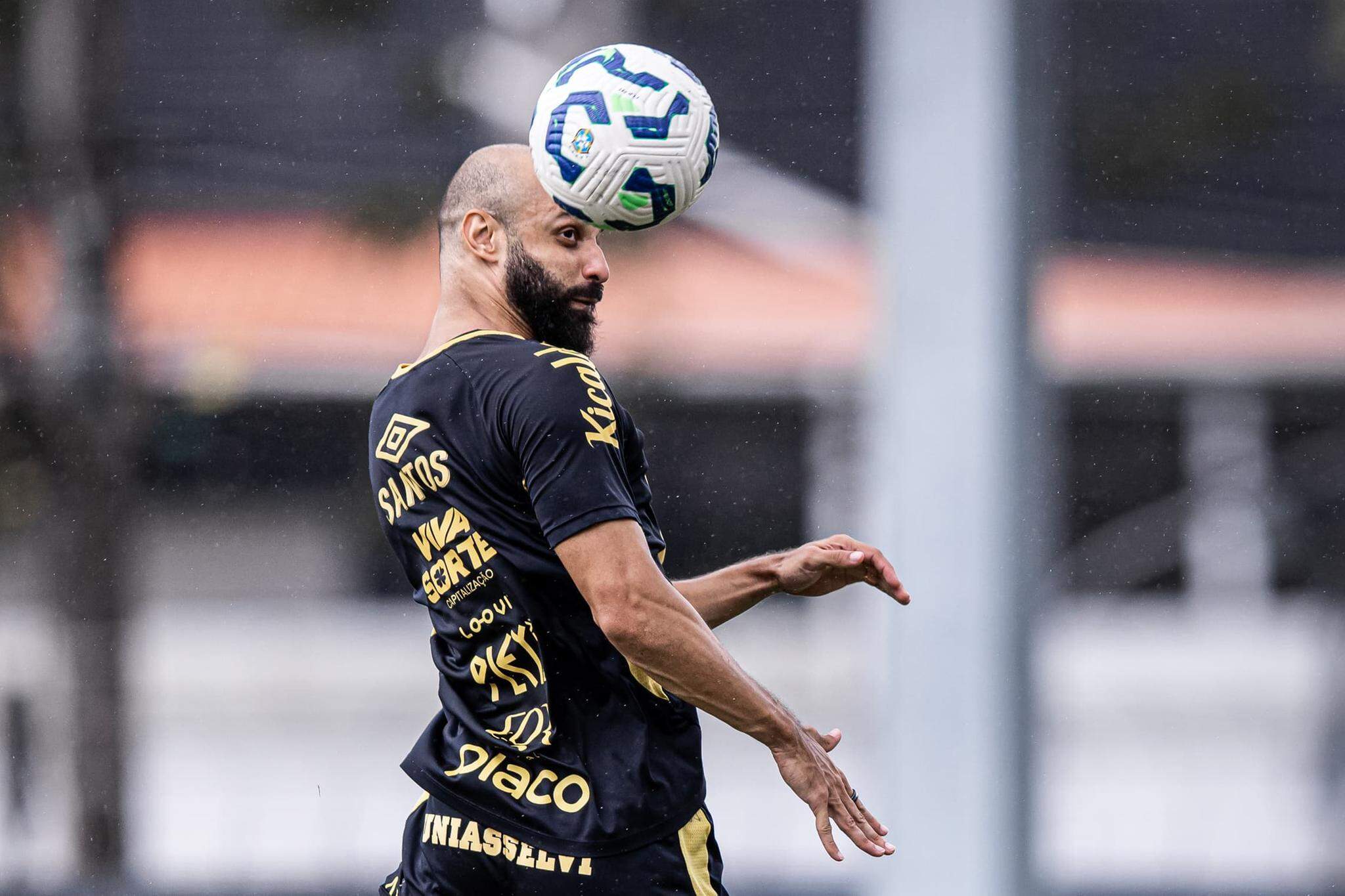 O meia-atacante Thaciano sofreu a lesão muscular no jogo contra o Deportivo Recoleta
