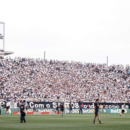 Em janeiro, mais de 30 mil santistas foram à Neo Química Arena prestigiar o Santos como mandante