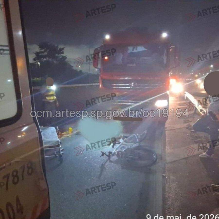 Ciclista e carreta colidiram lateralmente