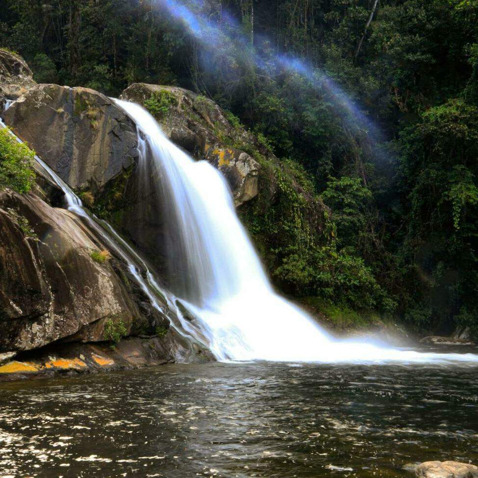 Quem visita Cananéia logo percebe que a cidade integra um arquipélago formado pelas ilhas do Cardoso, Bom Abrigo, da Casca e pela própria ilha de Cananéia