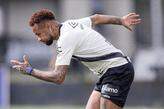 Neymar faz contra o RB Bragantino o último jogo na Vila antes da convocação para a Copa