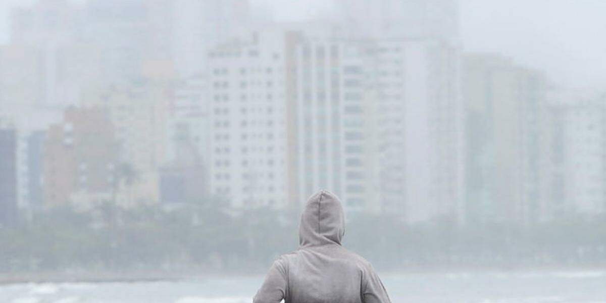 Tempo frio continua no início da semana na Baixada Santista
