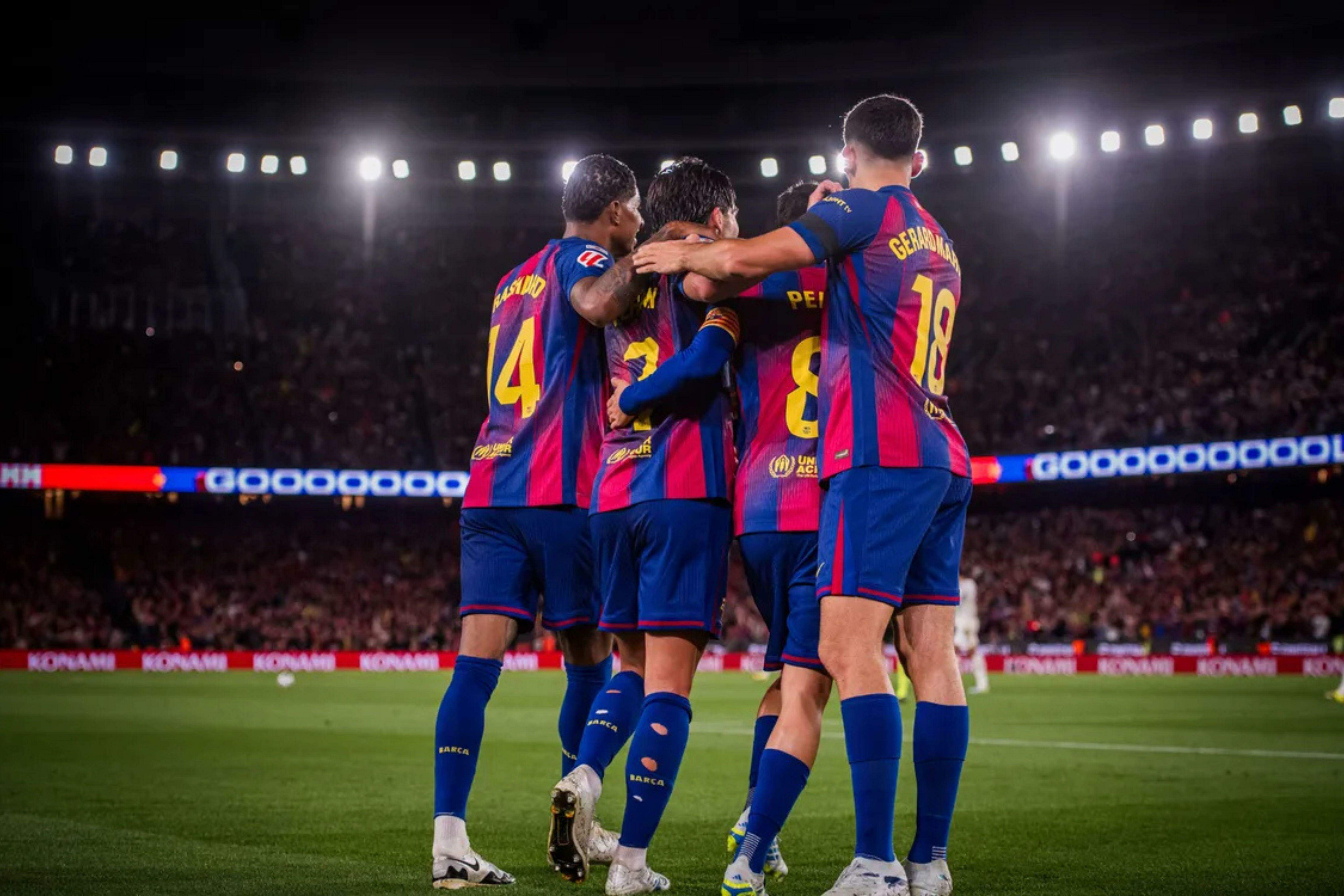 Barcelona domina Real Madrid desde cedo, vence no Camp Nou e é campeão de La Liga pela 29ª vez