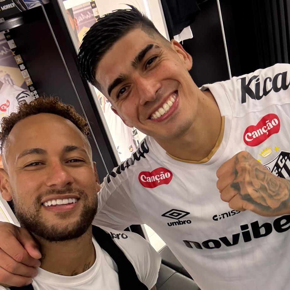 Com gols de Neymar e Adonis Frías, o Santos conseguiu finalmente acabar com série sem vitórias