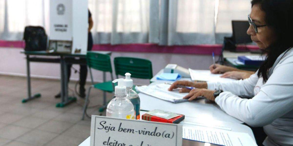 Eleições 2026: eleitor pode se inscrever para ser mesário voluntário