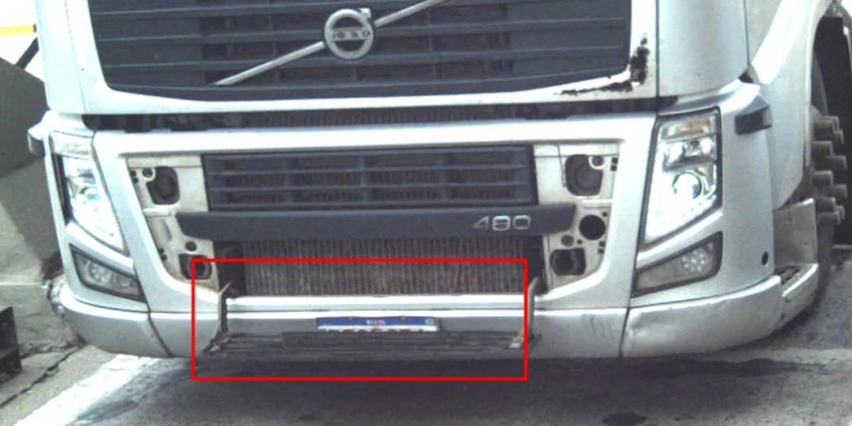 Novo golpe para burlar o pedágio automático free flow tem sido adotado por caminhoneiros na Baixada Santista e pelo Brasil