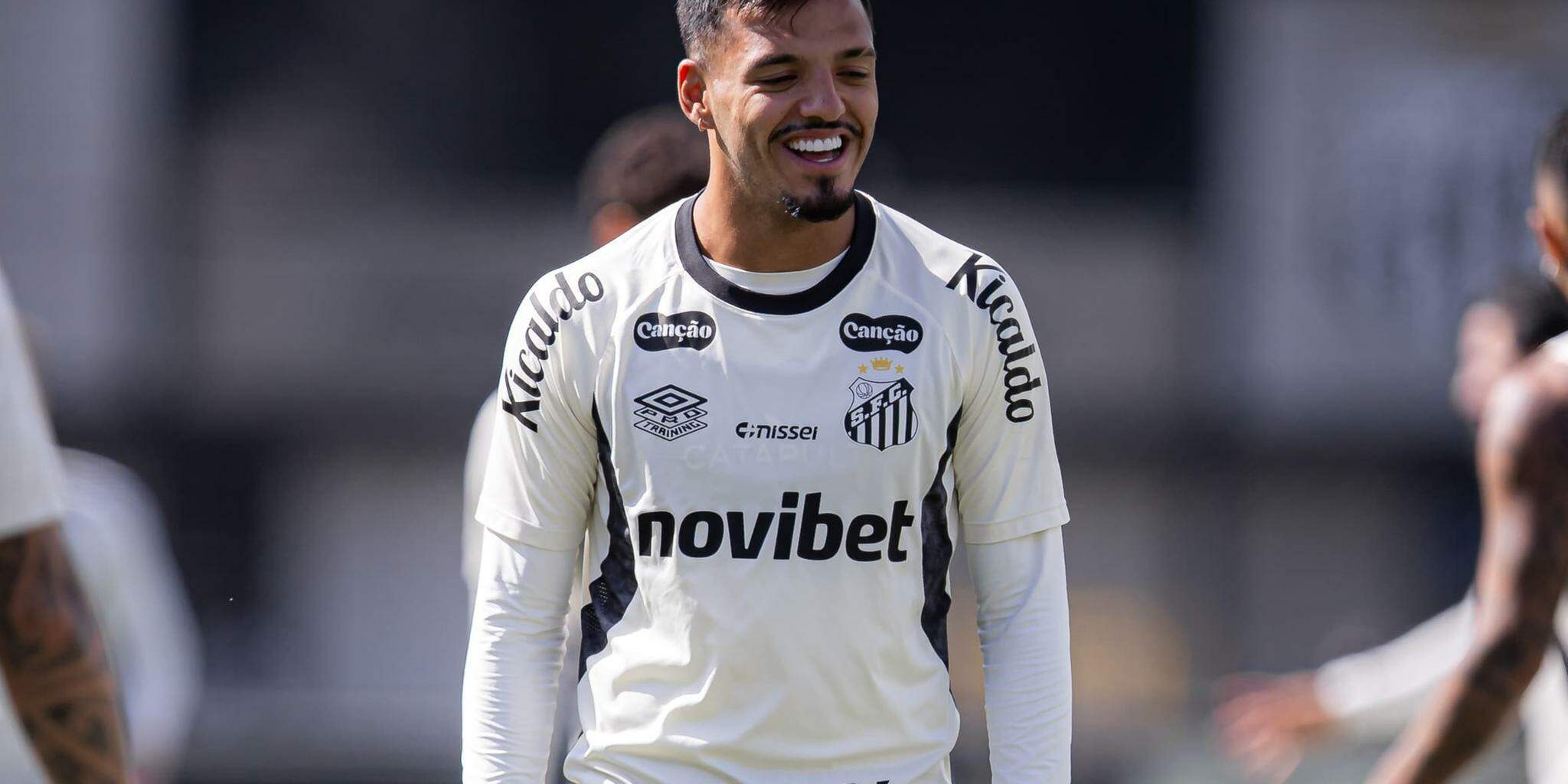Recuperado de lesão muscular, o volante Gabriel Menino está fora do time desde o final de março