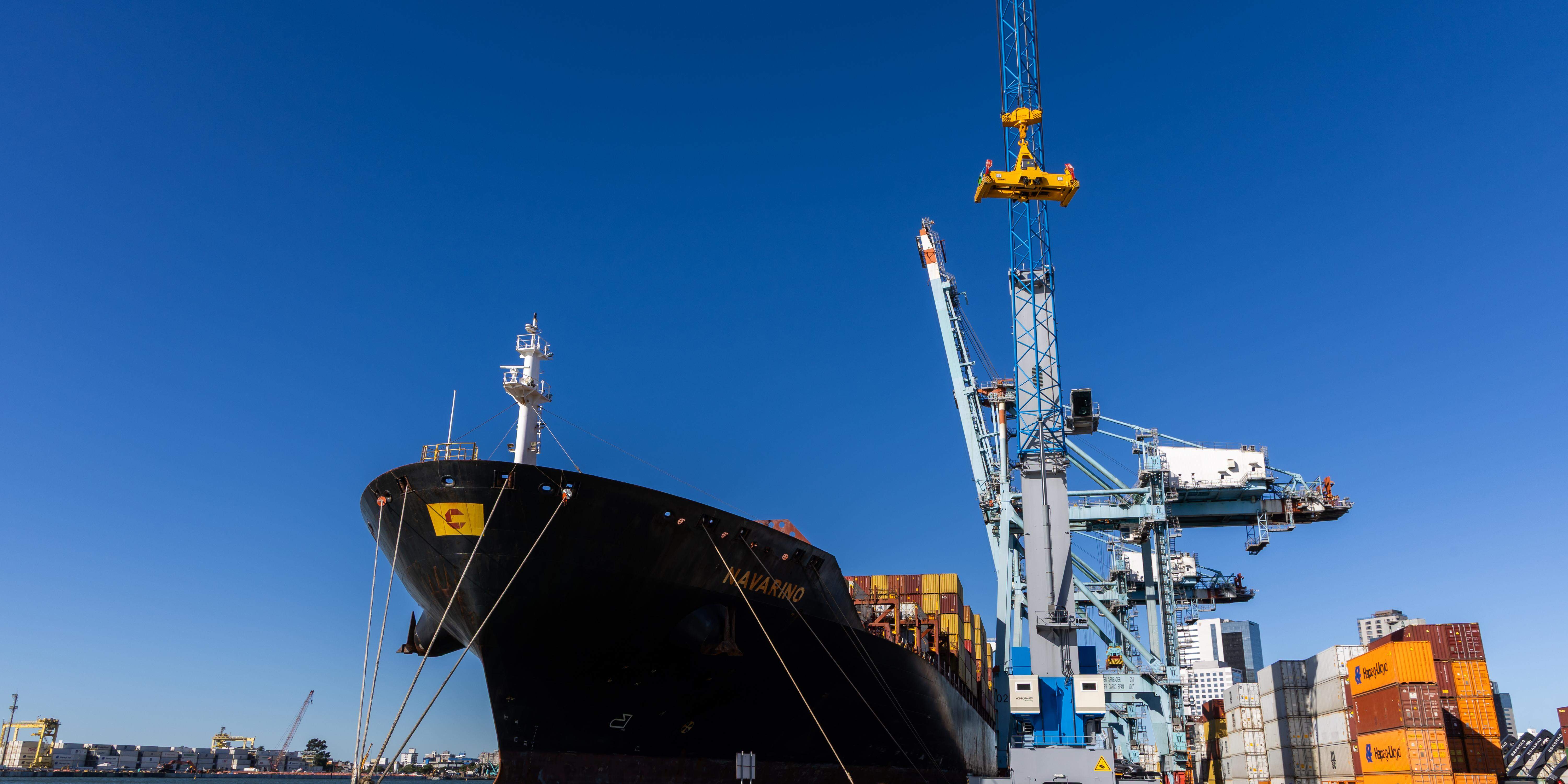The Itajaí channel is expected to have a depth of 15.3 meters in the inner channel and 16 meters in the outer channel