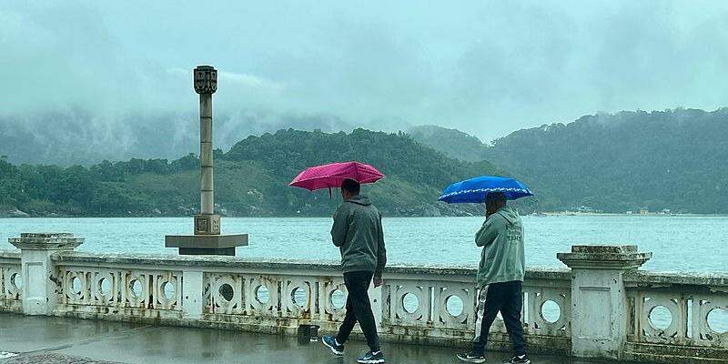 Pancadas de chuva estão previstas para sábado (16) e domingo (17) na Baixada Santista