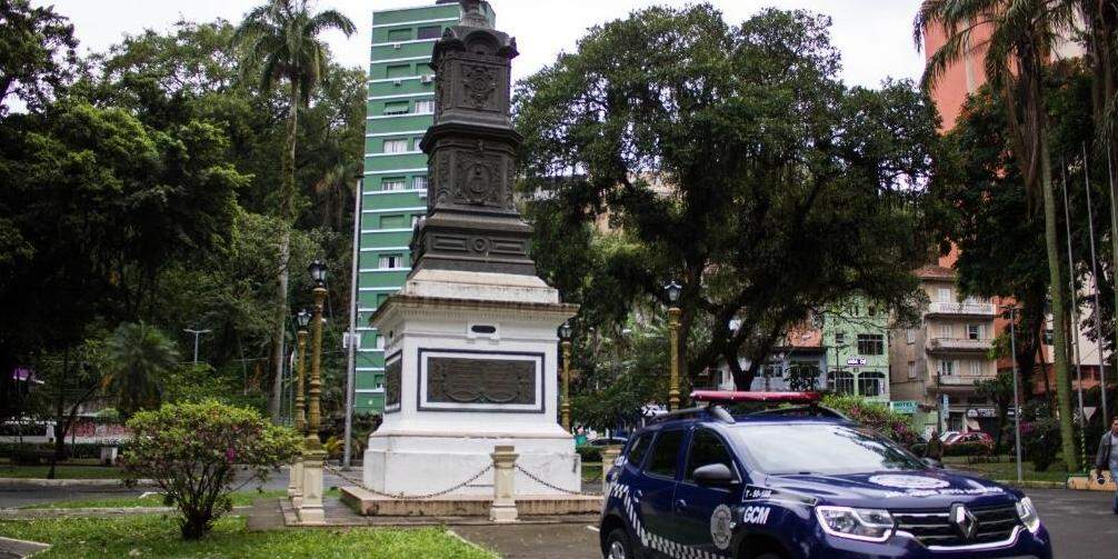 O membro da quadrilha foi perseguido e preso perto do banco Itaú em São Vicente