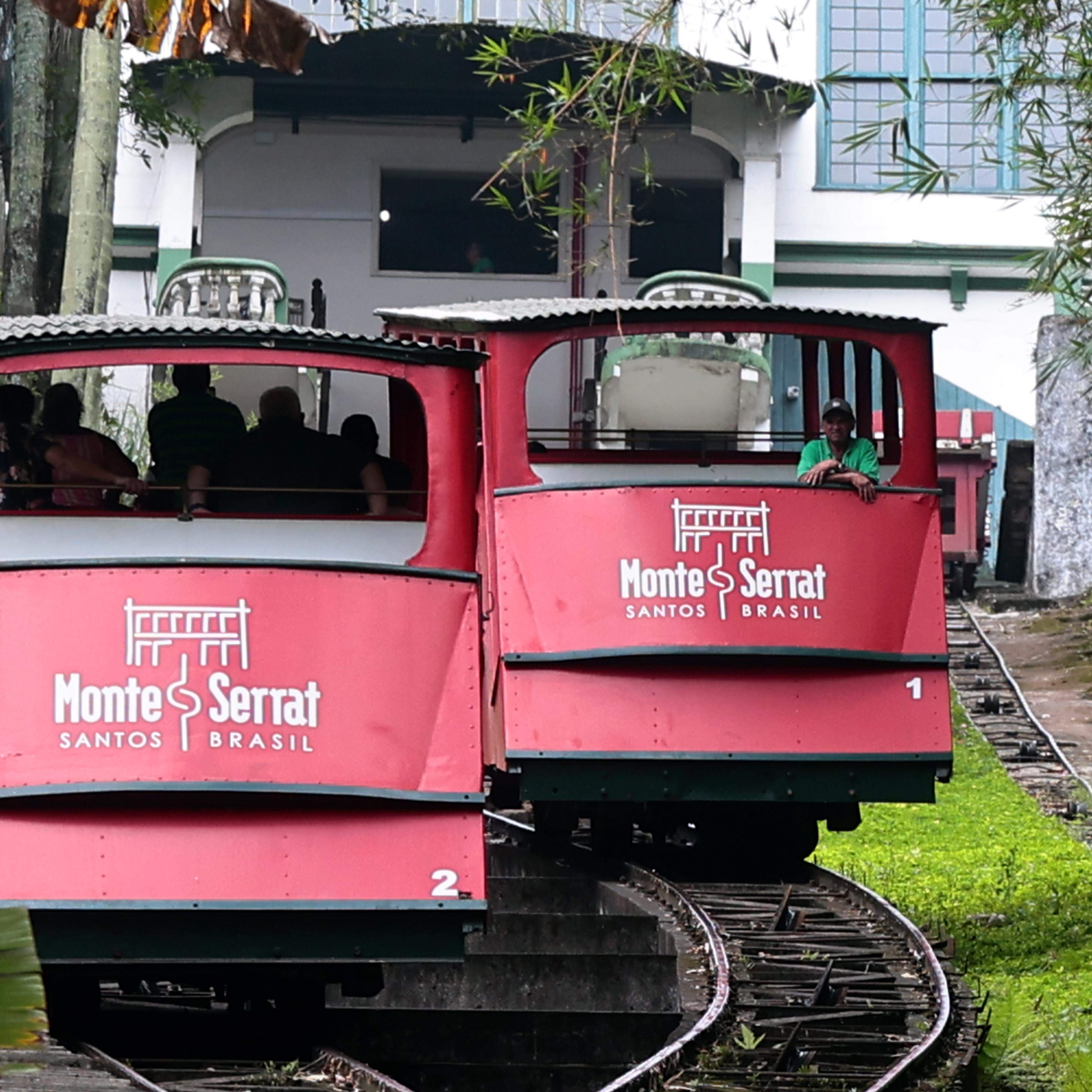 Bondes funiculares do Monte Serrat são elemento turístico tradicional
