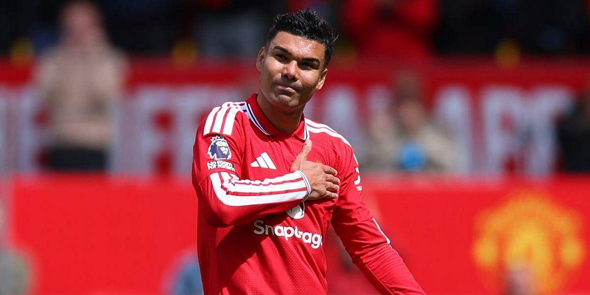 Volante brasileiro se despediu do United
