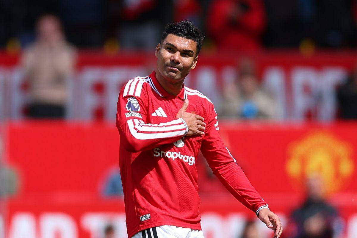 Volante brasileiro se despediu do United