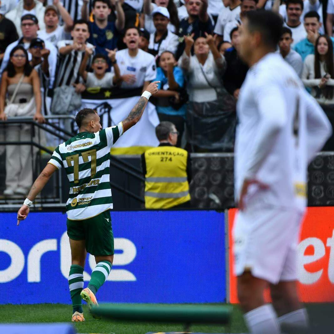 Com dois gols, Breno Lopes, carrasco do Santos, foi o nome do jogo na Neo Química Arena