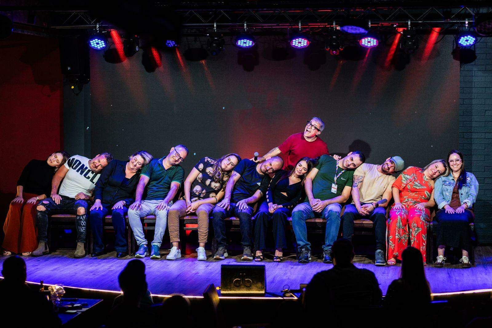 Espetáculo com o humorista vai além do humor tradicional