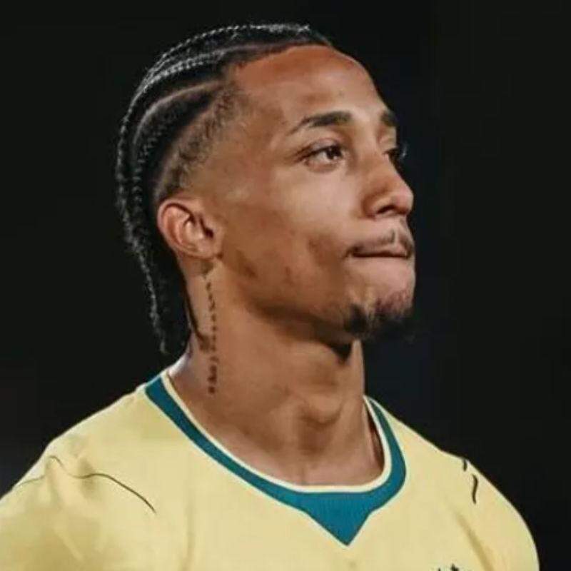 João Pedro deseja sorte à seleção em lamento por ausência na Copa: 'Sigo tranquilo e centrado'