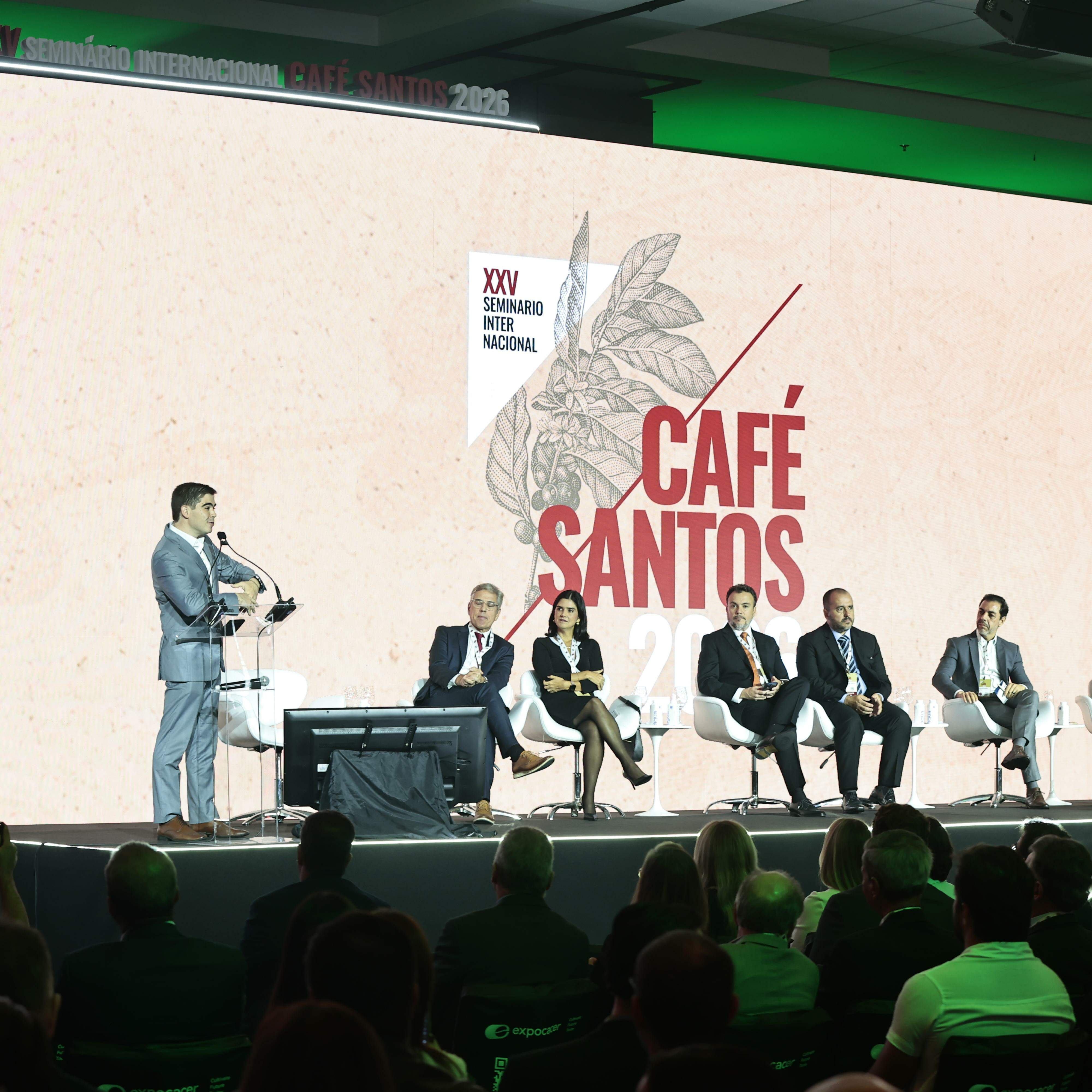 Seminário Internacional do Café no Santos Convention Center: receita de R$ 77 bilhões com exportações