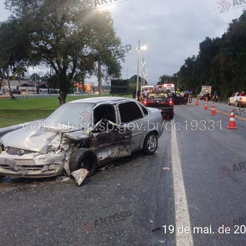 Acidente aconteceu na altura do bairro Riviera de São Lourenço, em Bertioga