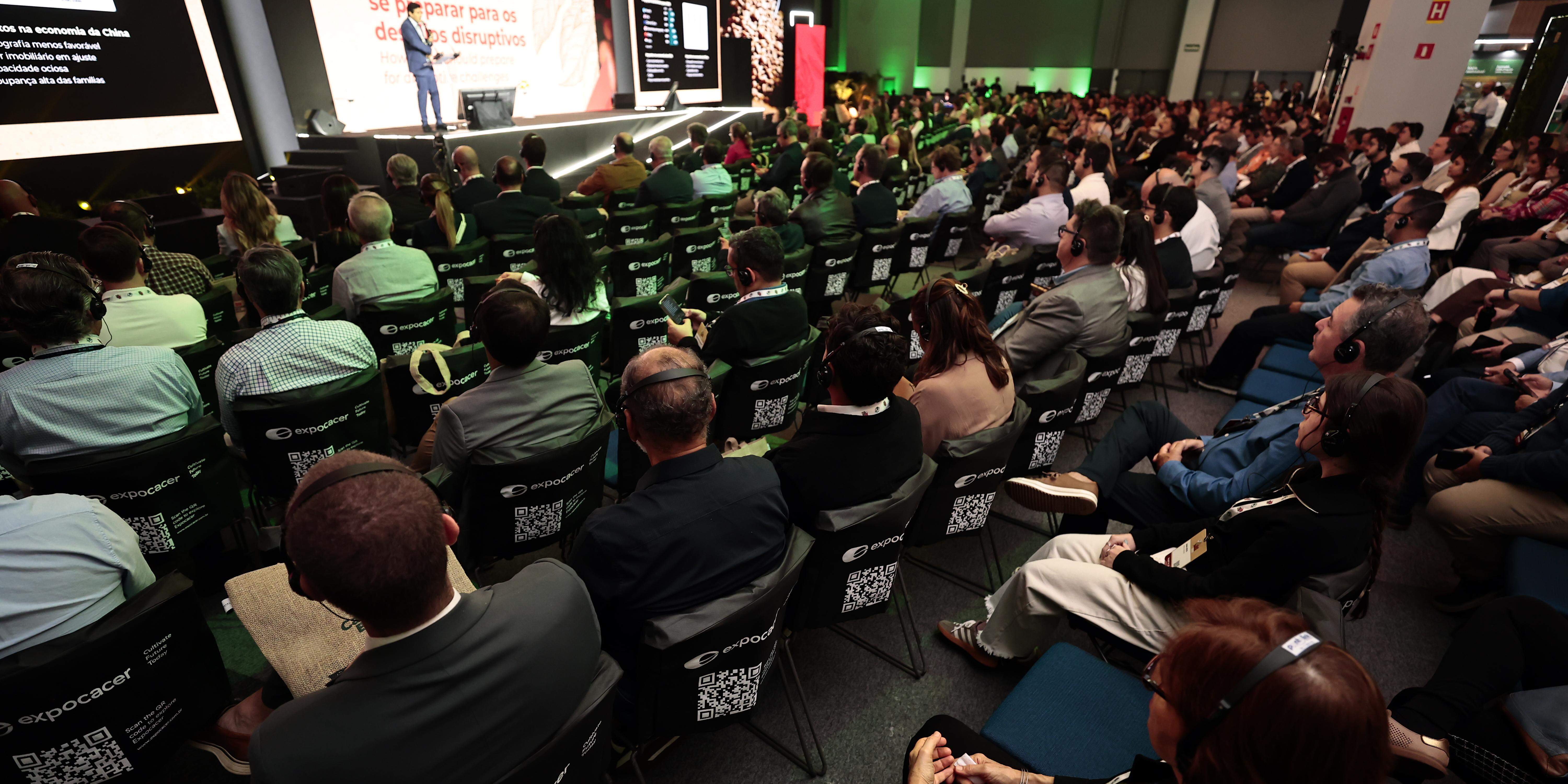 Seminário Internacional do Café, no Santos Convention Center: debates com exportadores e especialistas