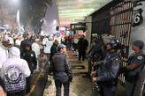 Policiais da Tropa de Choque da PM acompanharam o protesto dos torcedores na segunda-feira, na Vila