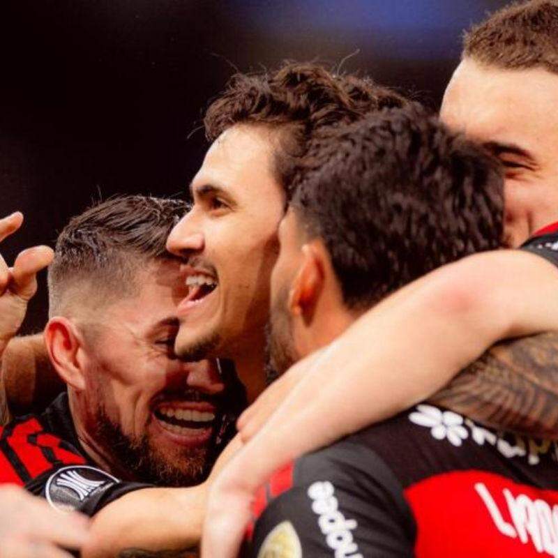 Pedro decide, Flamengo vence Estudiantes e garante vaga nas oitavas da Libertadores