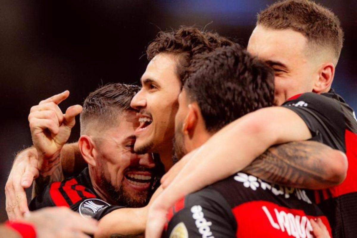 Pedro decide, Flamengo vence Estudiantes e garante vaga nas oitavas da Libertadores