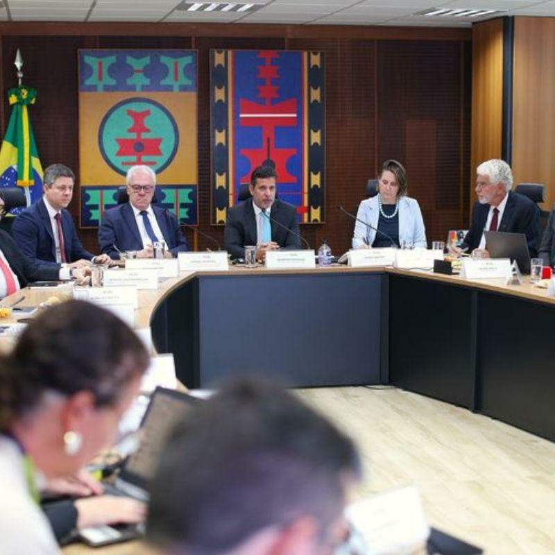 Formação de professores a distância mostra desempenho 53,1% inferior
