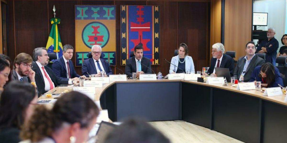 Formação de professores a distância mostra desempenho 53,1% inferior