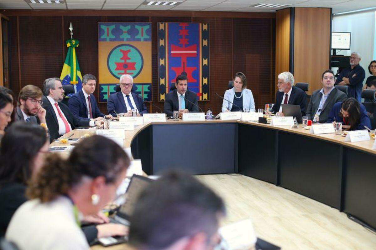 Formação de professores a distância mostra desempenho 53,1% inferior