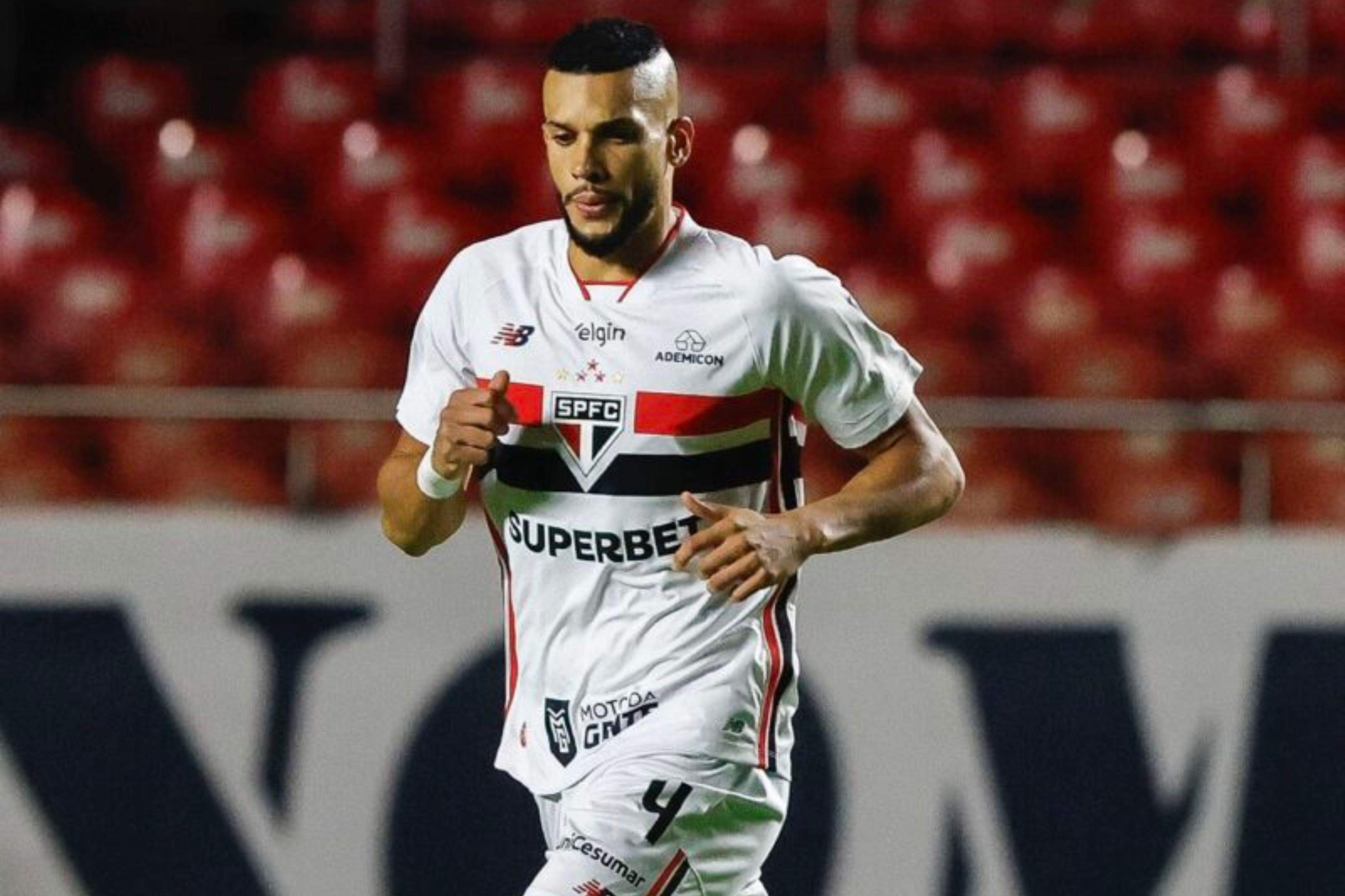 Representantes do Tricolor, segundo o clube, dialogaram com Dória e avaliaram alternativas, mas o atleta reiterou sua decisão de forma definitiva