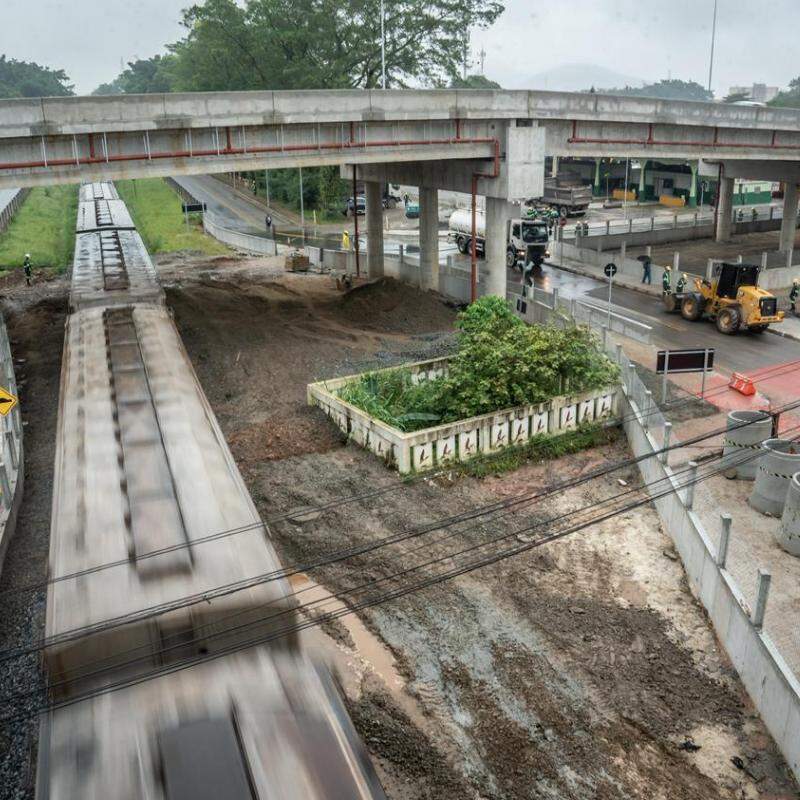 Viaduto, rotatória e passarelas para pedestres na Vila Santa Rosa devem melhorar a logística regional