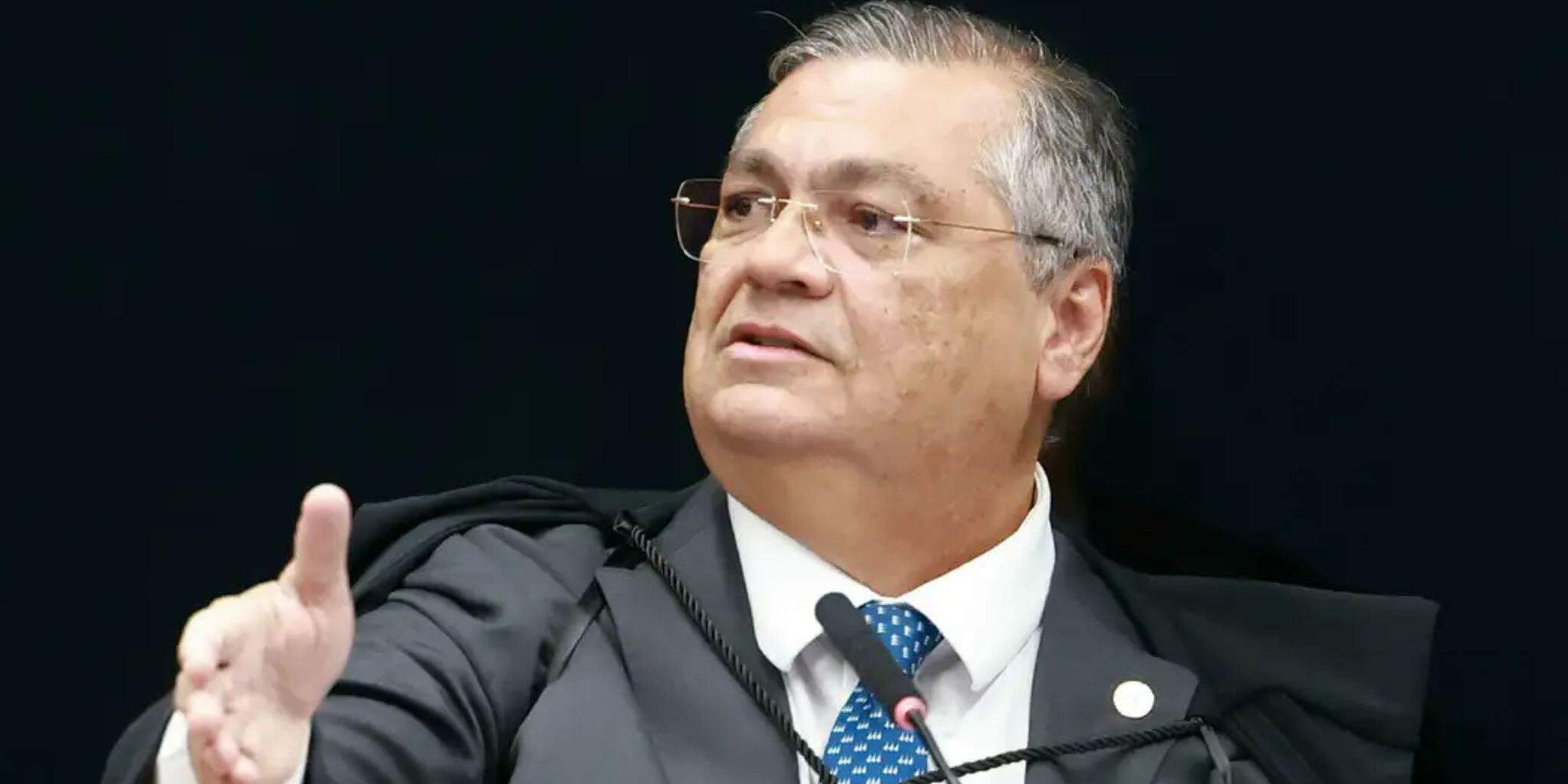 Dino nega pedido de soltura de Deolane Bezerra