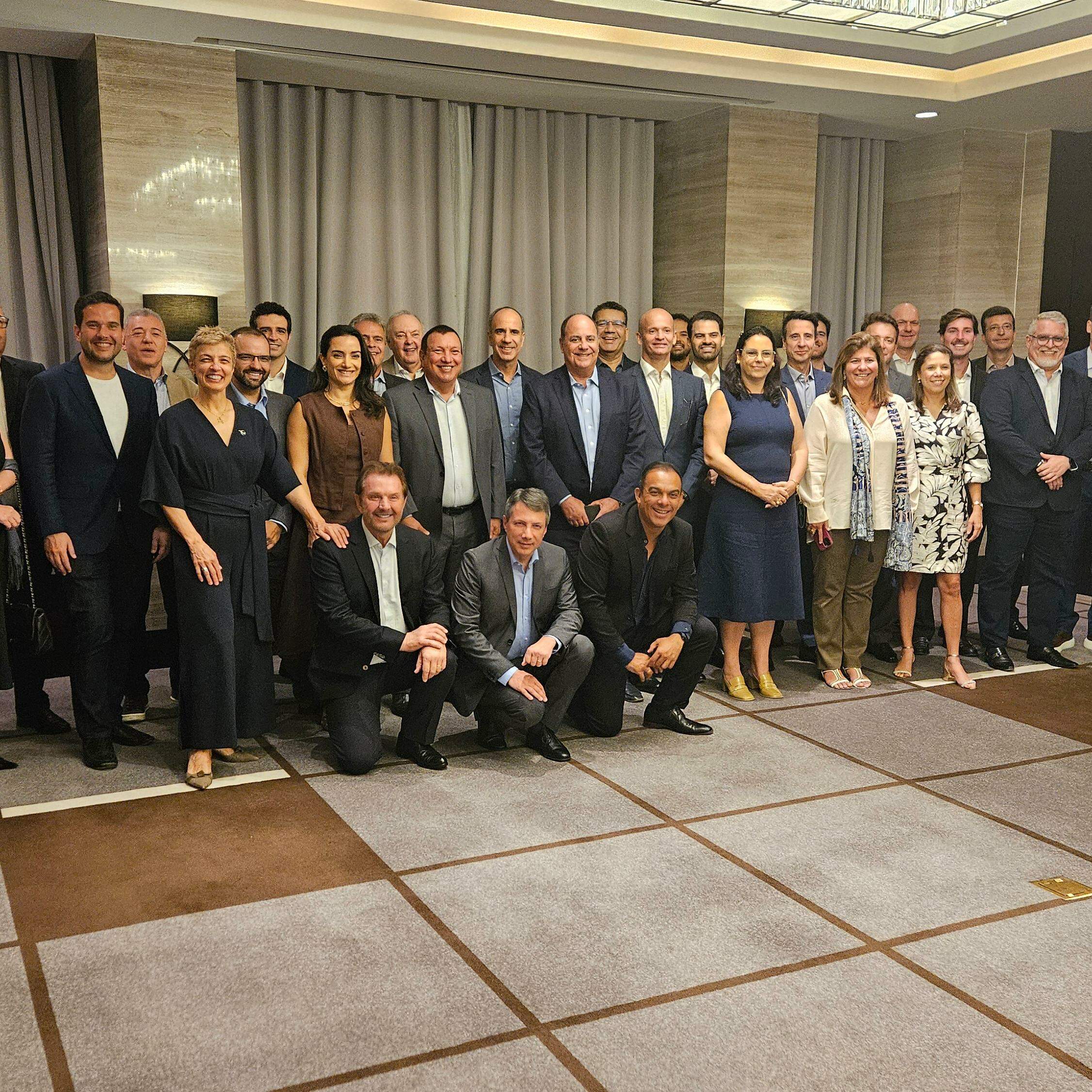 Comitiva brasileira se reuniu no Hilton Beijing Wangfujing, em Pequim, na noite de ontem, para o primeiro compromisso oficial da viagem de dez dias pela China