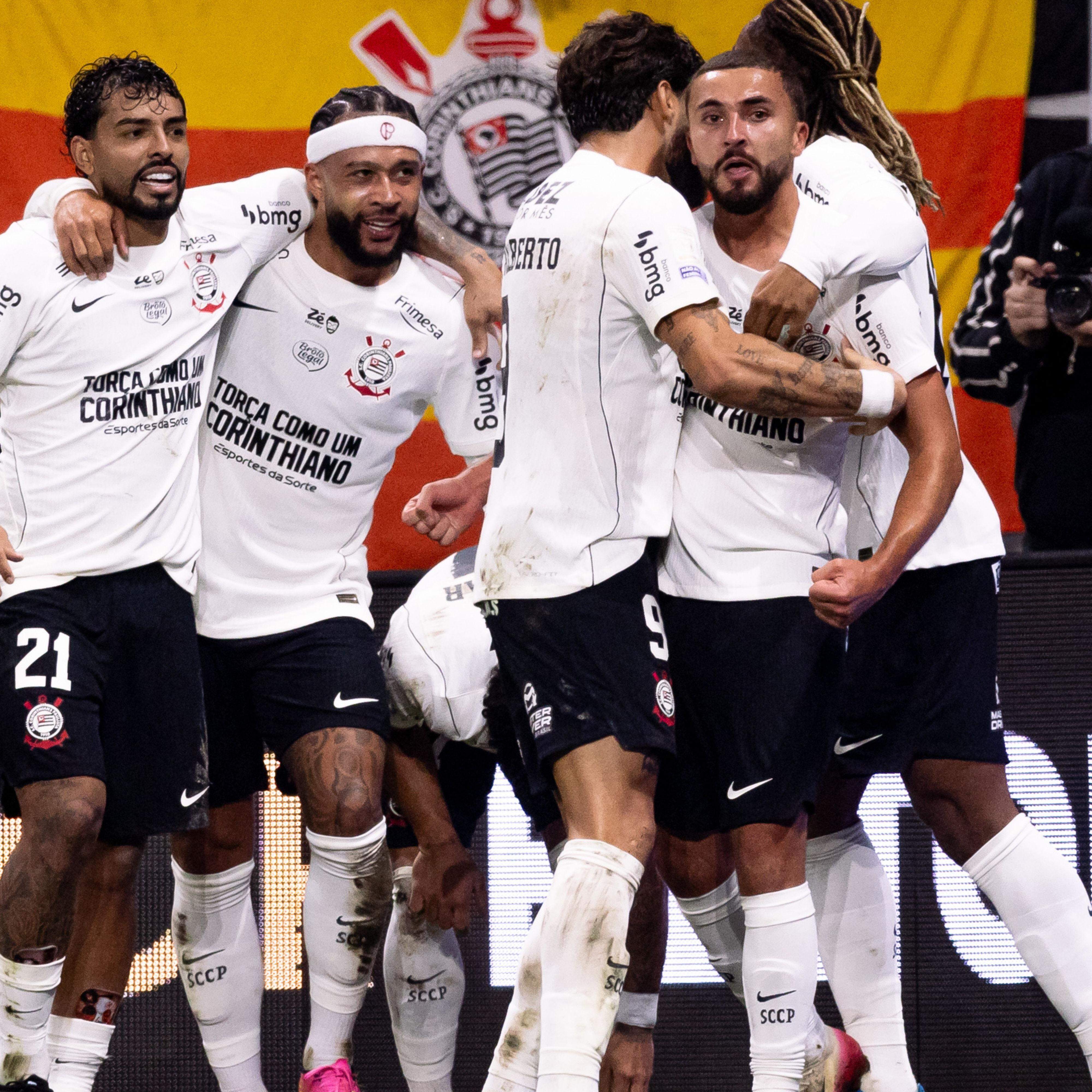 Corinthians joga mal, mas vence Atlético-MG no fim com golaço de Labyad em retorno de Memphis