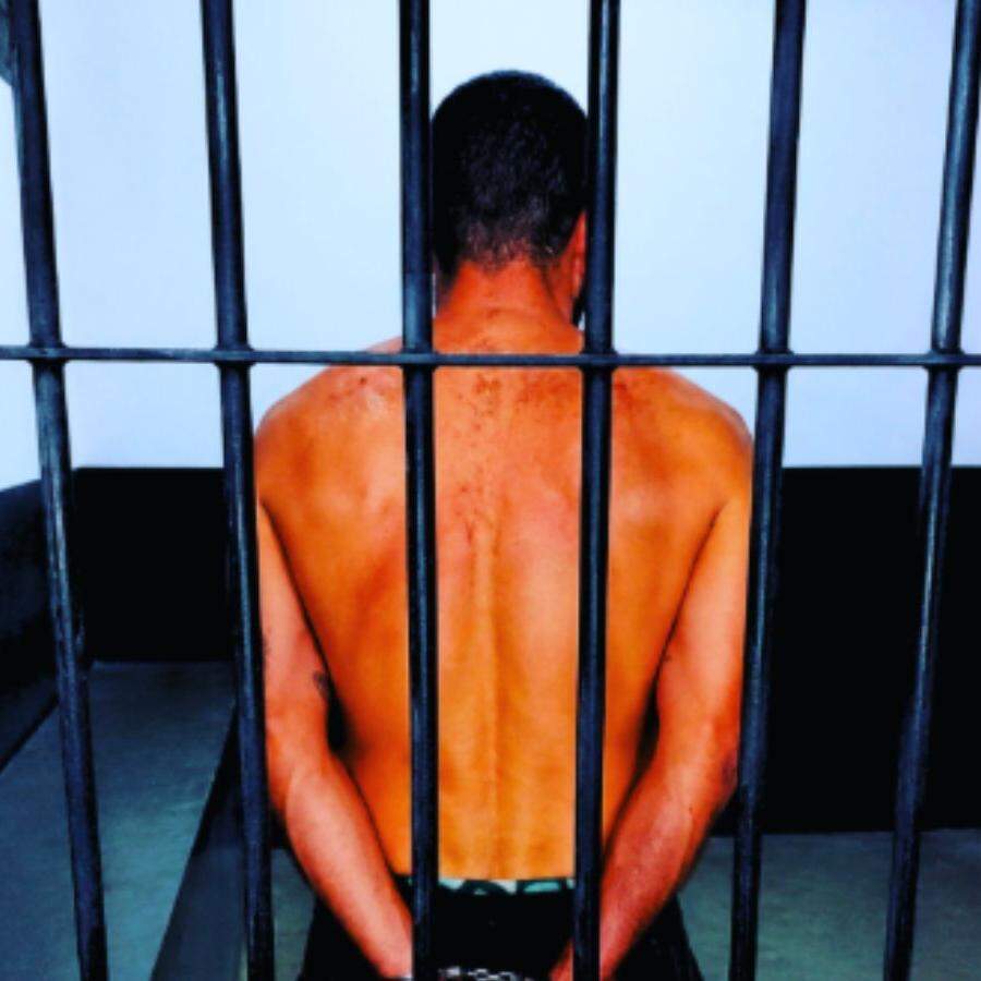 Homem foi impedido pelo proprietário da casa