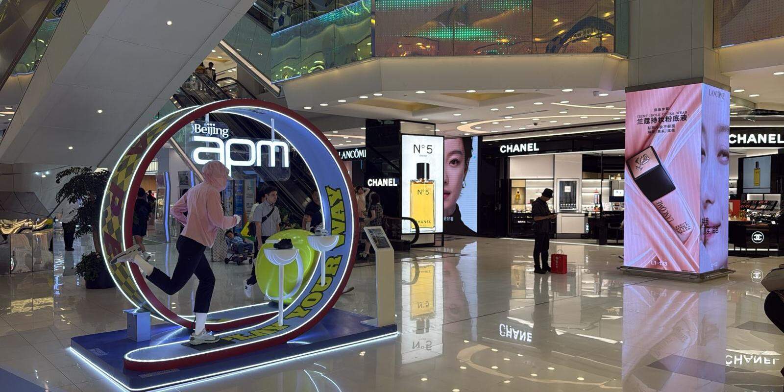 Shoppings chineses apostam no mix de tecnologia, sofisticação e novidades para o público local e estrangeiros