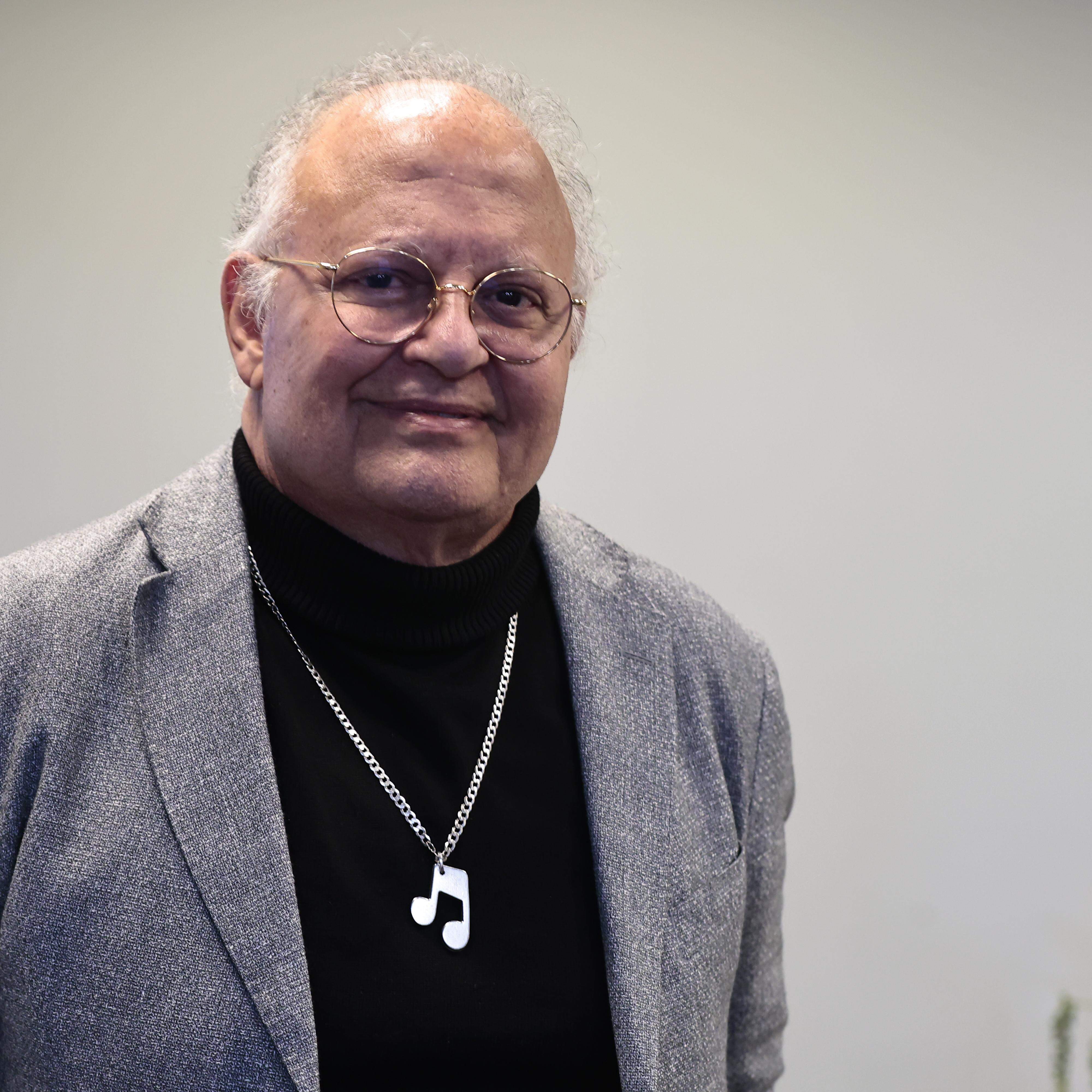 O cantor e compositor vem marcando gerações desde 1976