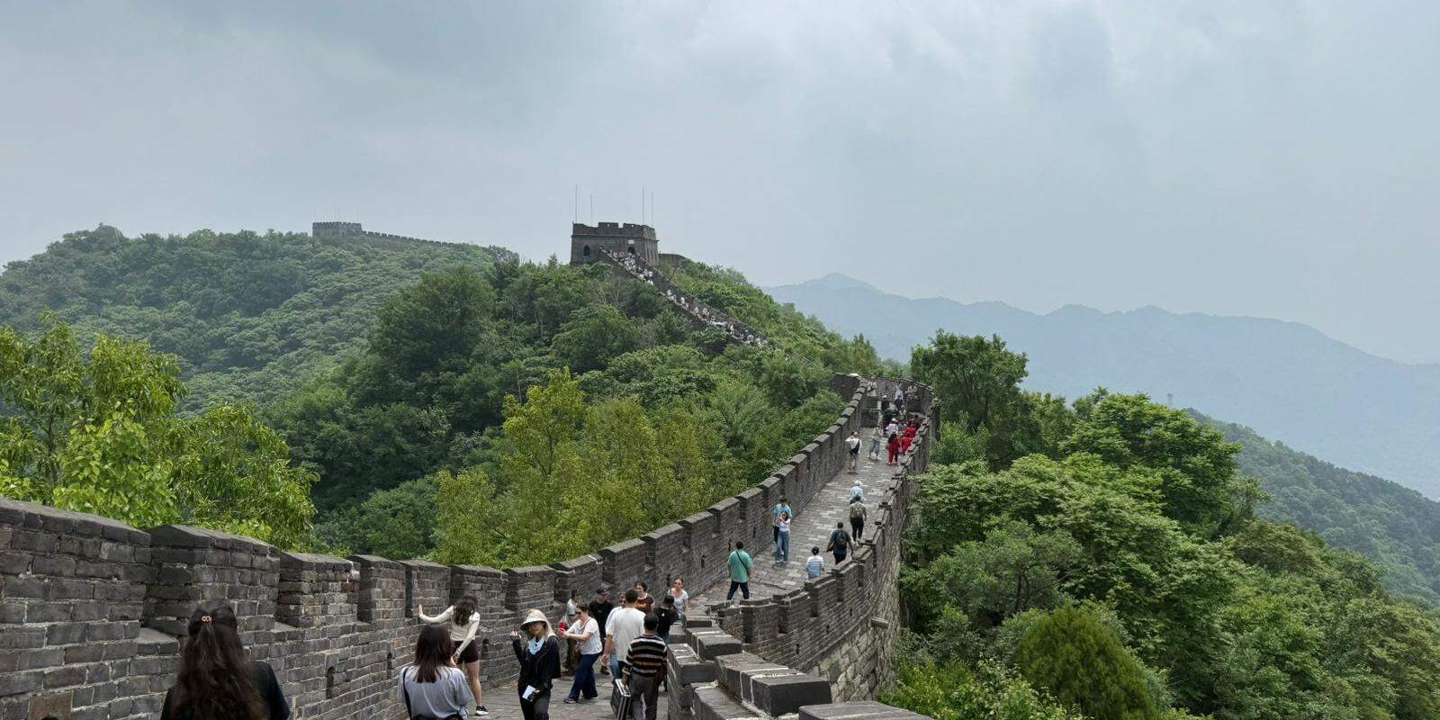 The ancient structure was visited by members of Missão Internacional Porto & Mar 2026