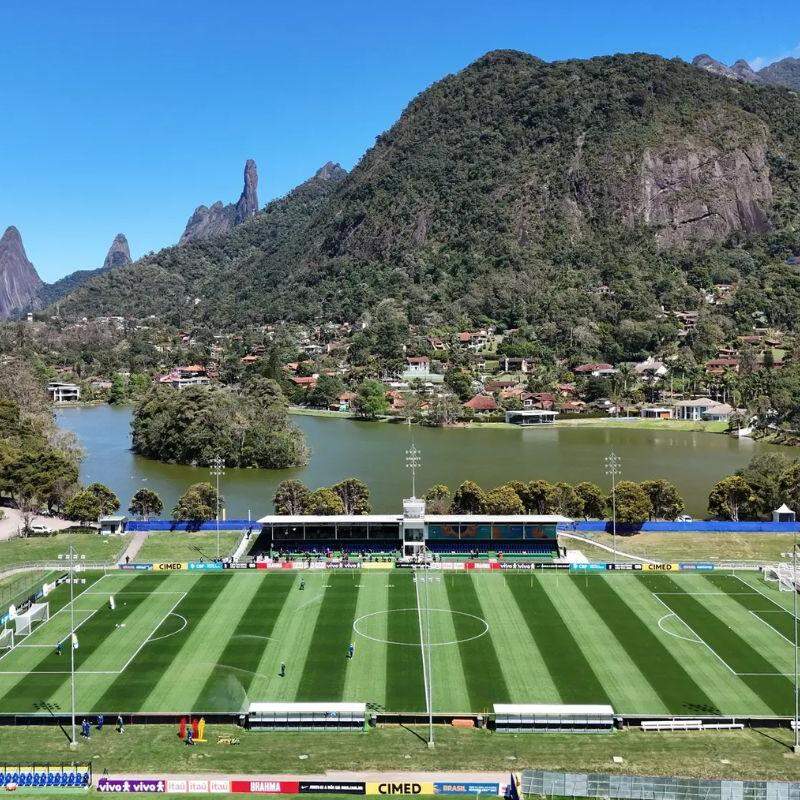Seleção chega à Granja Comary com Neymar para abrir os trabalhos 'sem mágica' de Ancelotti