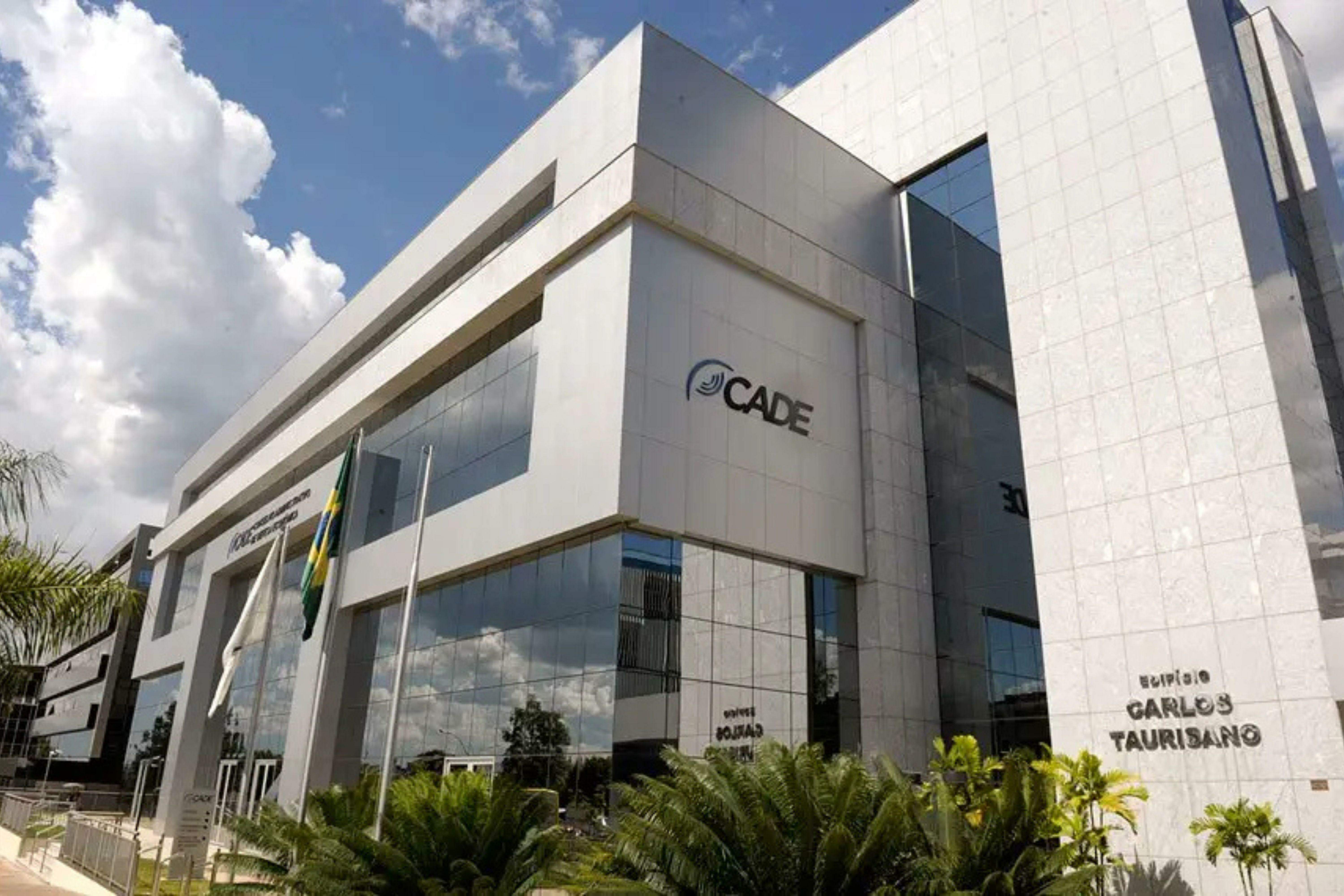 Cade adia análise sobre empreiteiras envolvidas na construção de estádios da Copa de 2014