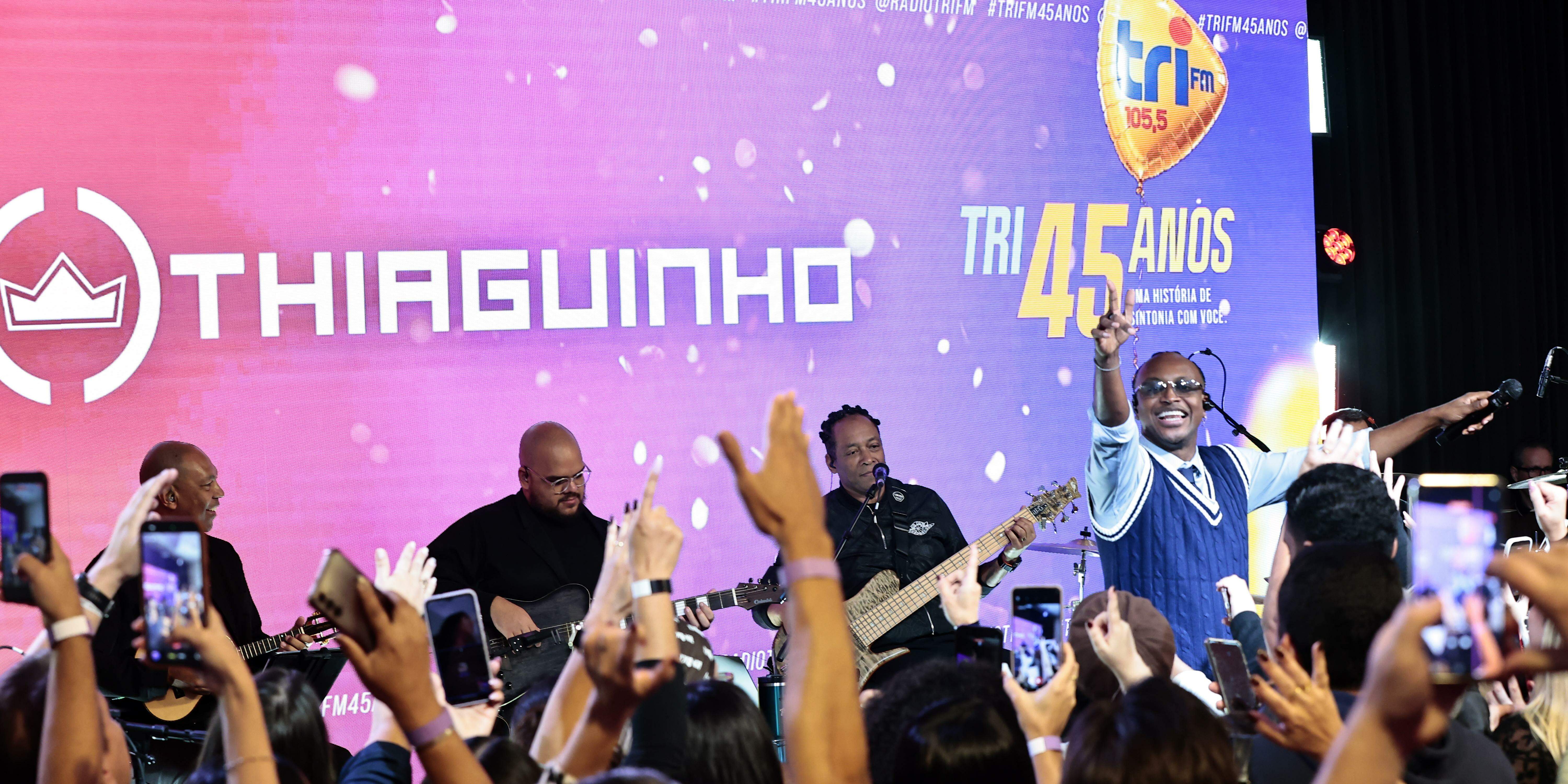 Cantor fez um show de mais de duas horas com grandes sucessos e apresentando sua nova turnê Bem Black, homenagem à música negra