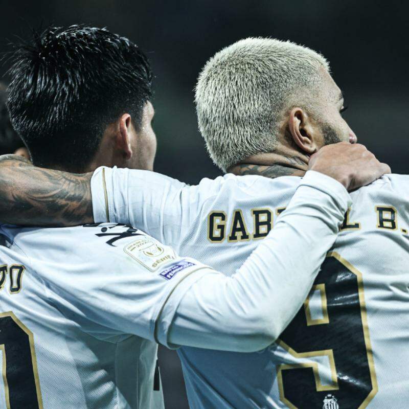 Santos visitou o Grêmio na última rodada do Brasileirão e perdeu por 3 a 2