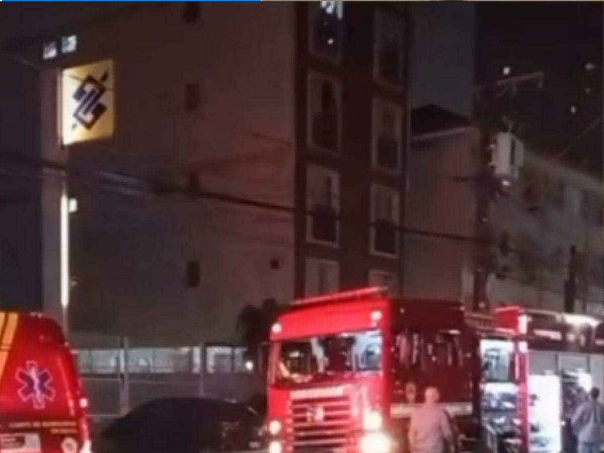 Corpo de Bombeiros apagou as chamas