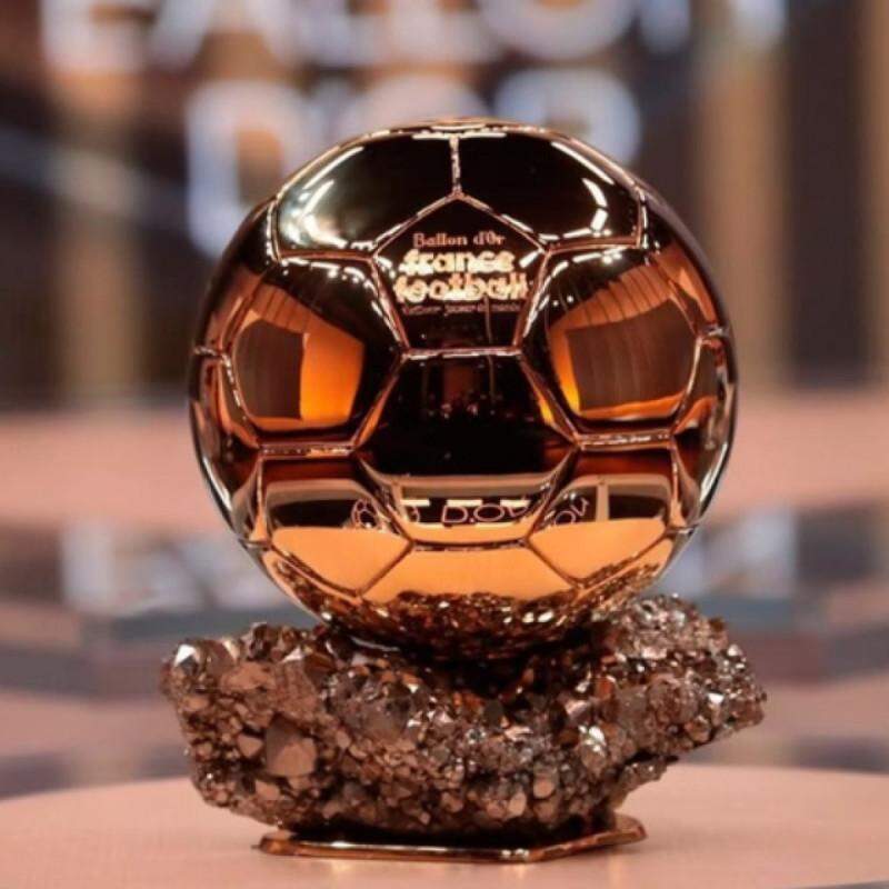 Eleição da Bola de Ouro é feita com base nos votos de painel global de 100 jornalistas