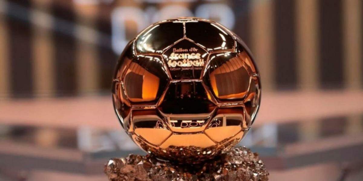 Eleição da Bola de Ouro é feita com base nos votos de painel global de 100 jornalistas